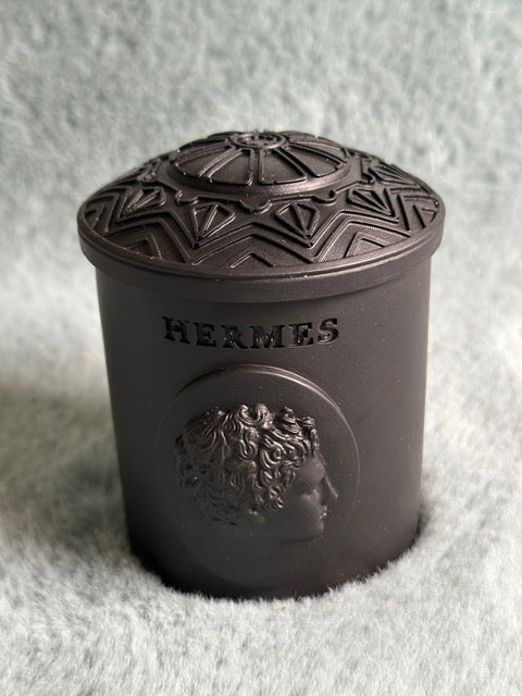 Hermès Duftkerze im Glas - schwarz (Kirschblüte) - Éclat de l´Aube